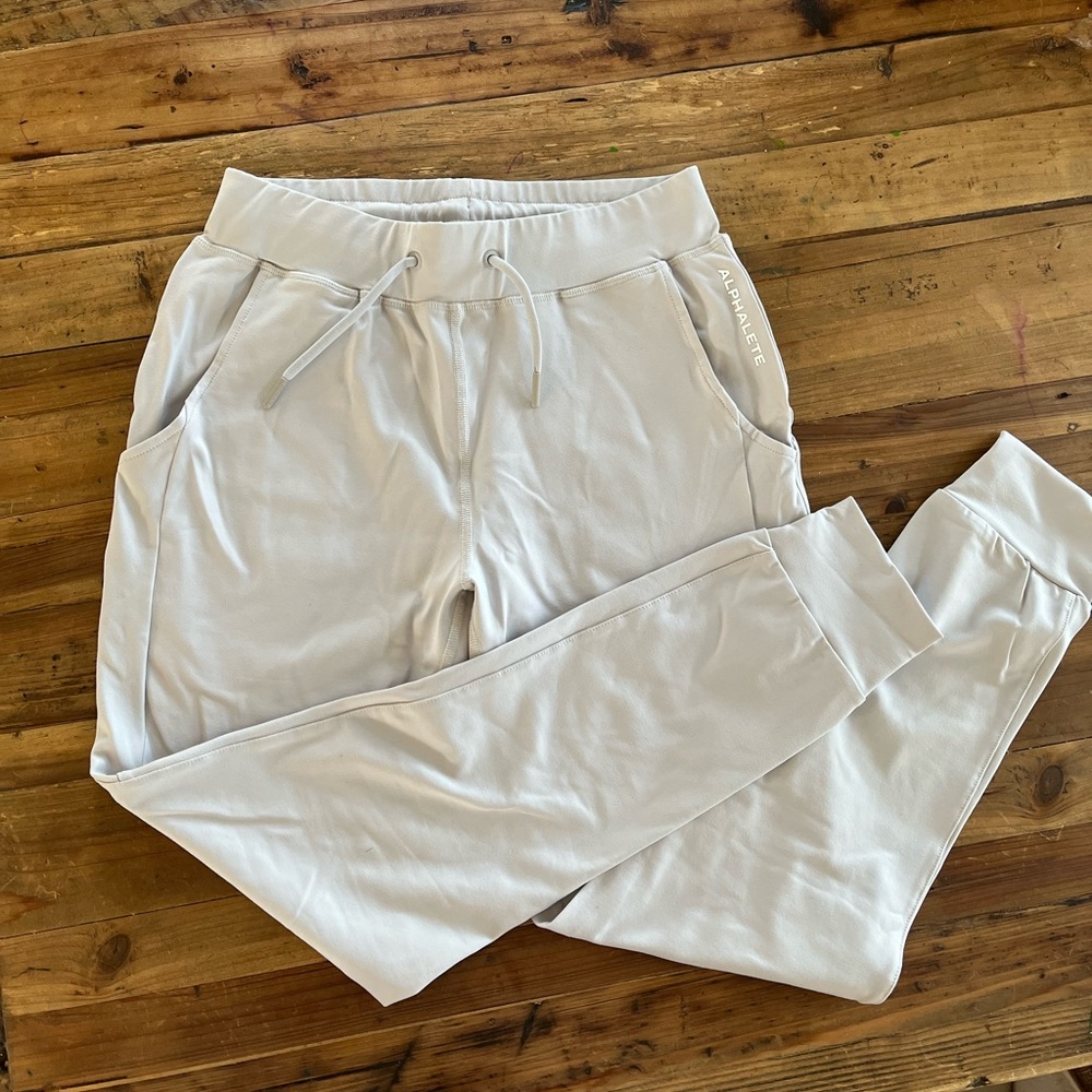 Alphalete Joggers NWOT